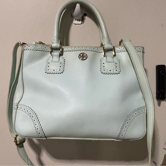 Tory Burch Handbags - ❤️Tory Burch Robinson Top Handle Handbag